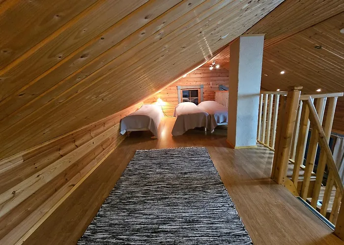 Vaarna Dağ evi Tahkovuori